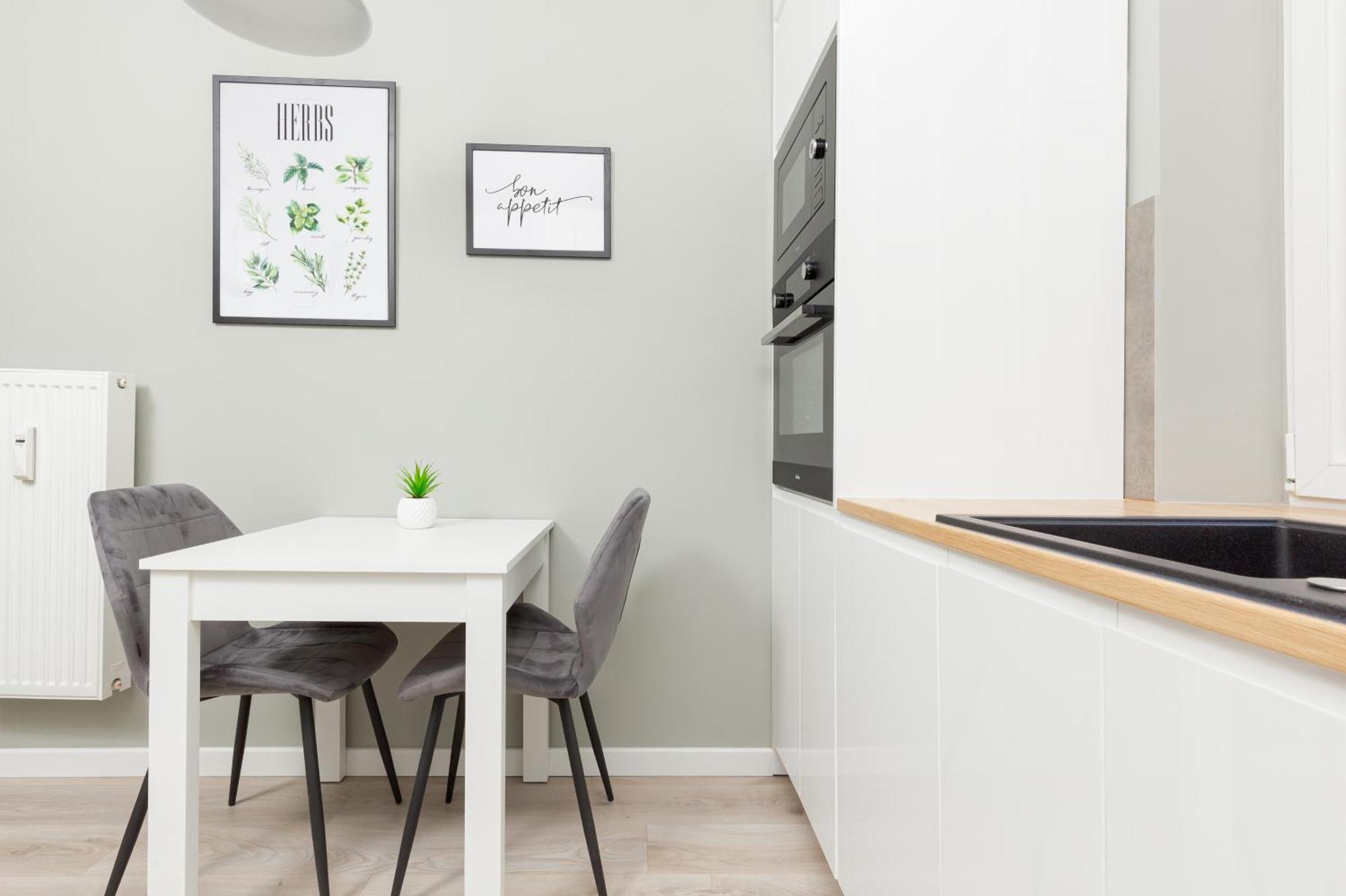 Central Apartment Emilii Plater By Noclegi Renters วอร์ซอ ภายนอก รูปภาพ