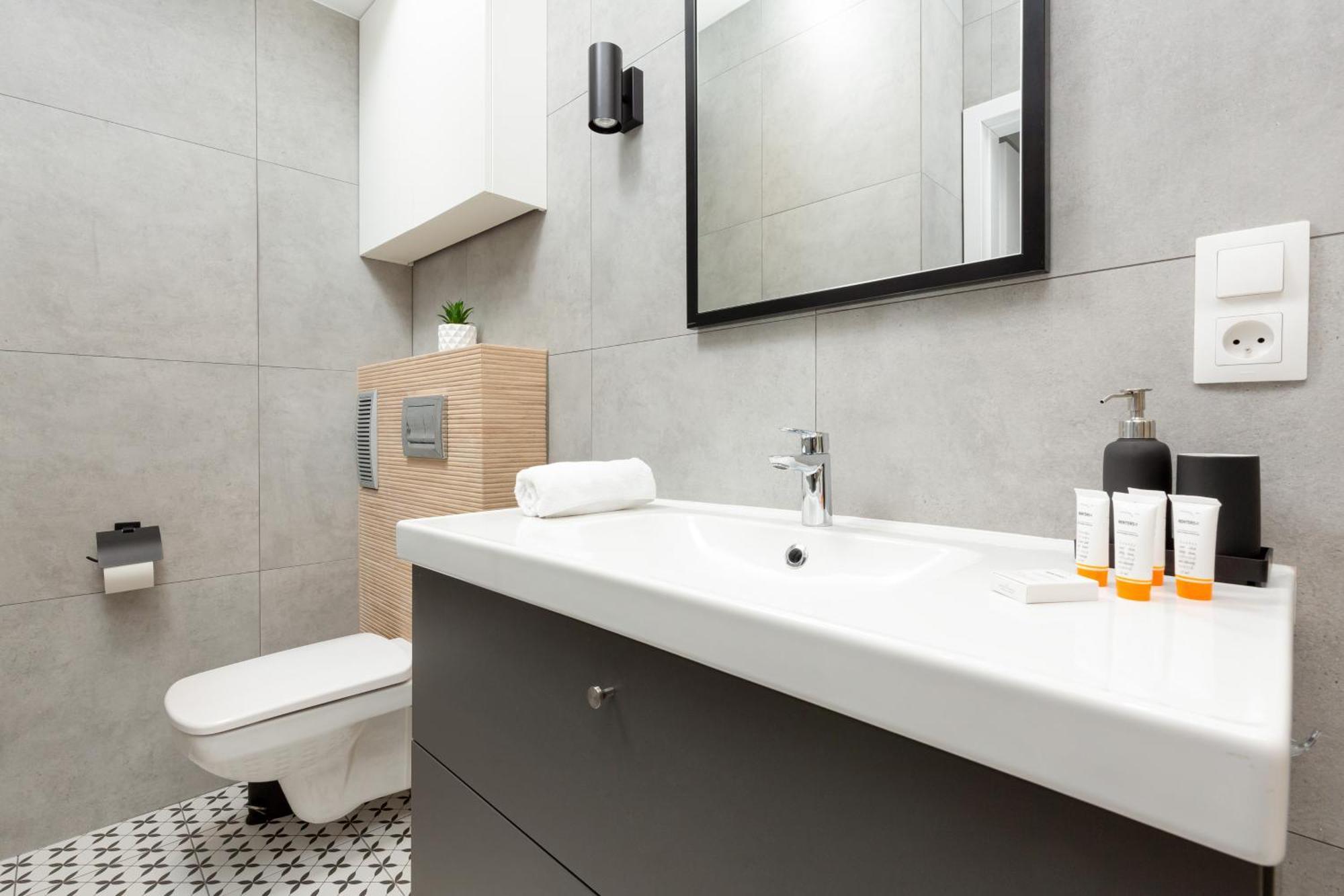 Central Apartment Emilii Plater By Noclegi Renters วอร์ซอ ภายนอก รูปภาพ